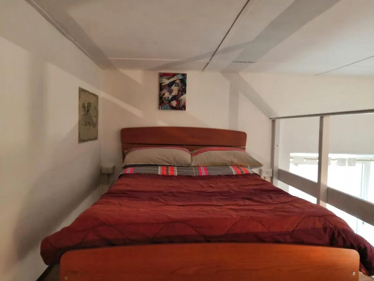Appartamento Affascinante Monolocale in palazzo storico, 50mtr da piazza Azuni Sassari 0*,  Italia